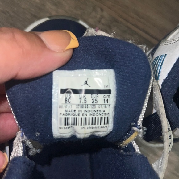 Jordan 11 - Picture 3 of 3